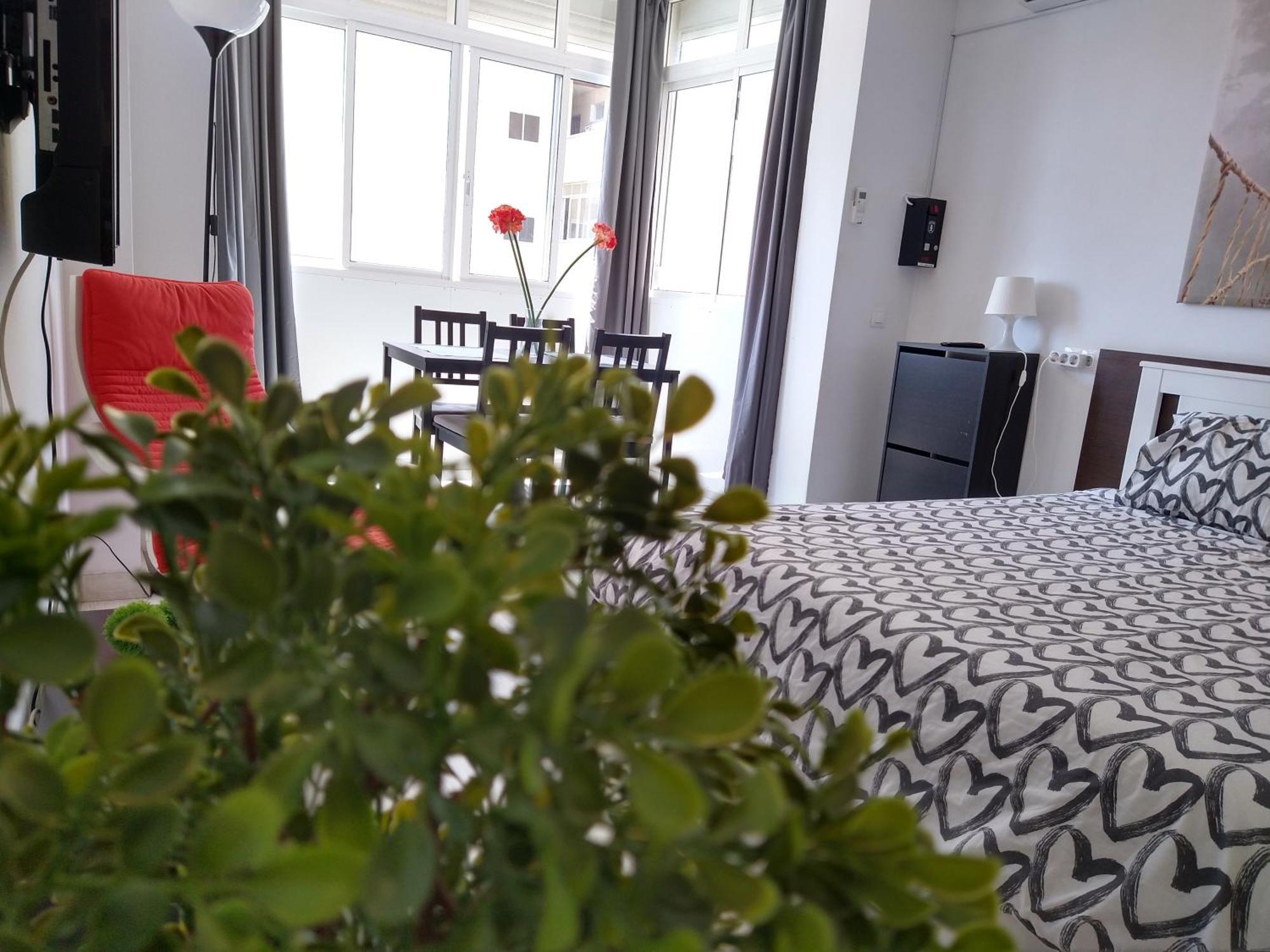 Amplio Estudio,Vista Mar Y Montana, A Pasos Del Centro Torremolinos Exterior foto